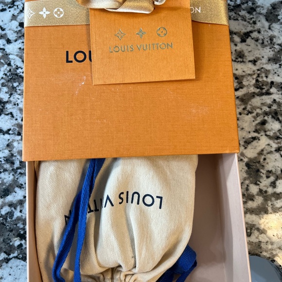 Men’s LV Sneakers - Picture 7 of 10
